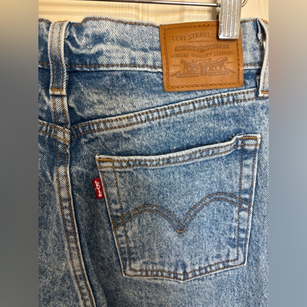 Levi’s Wedgie Straight Jeans — High Rise Button Fly — Size 25 summer fall - Picture 6 of 6